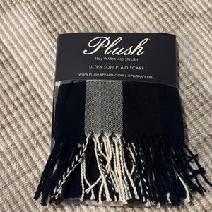 Plush Ultra Soft Plaid Scarf - Black and White